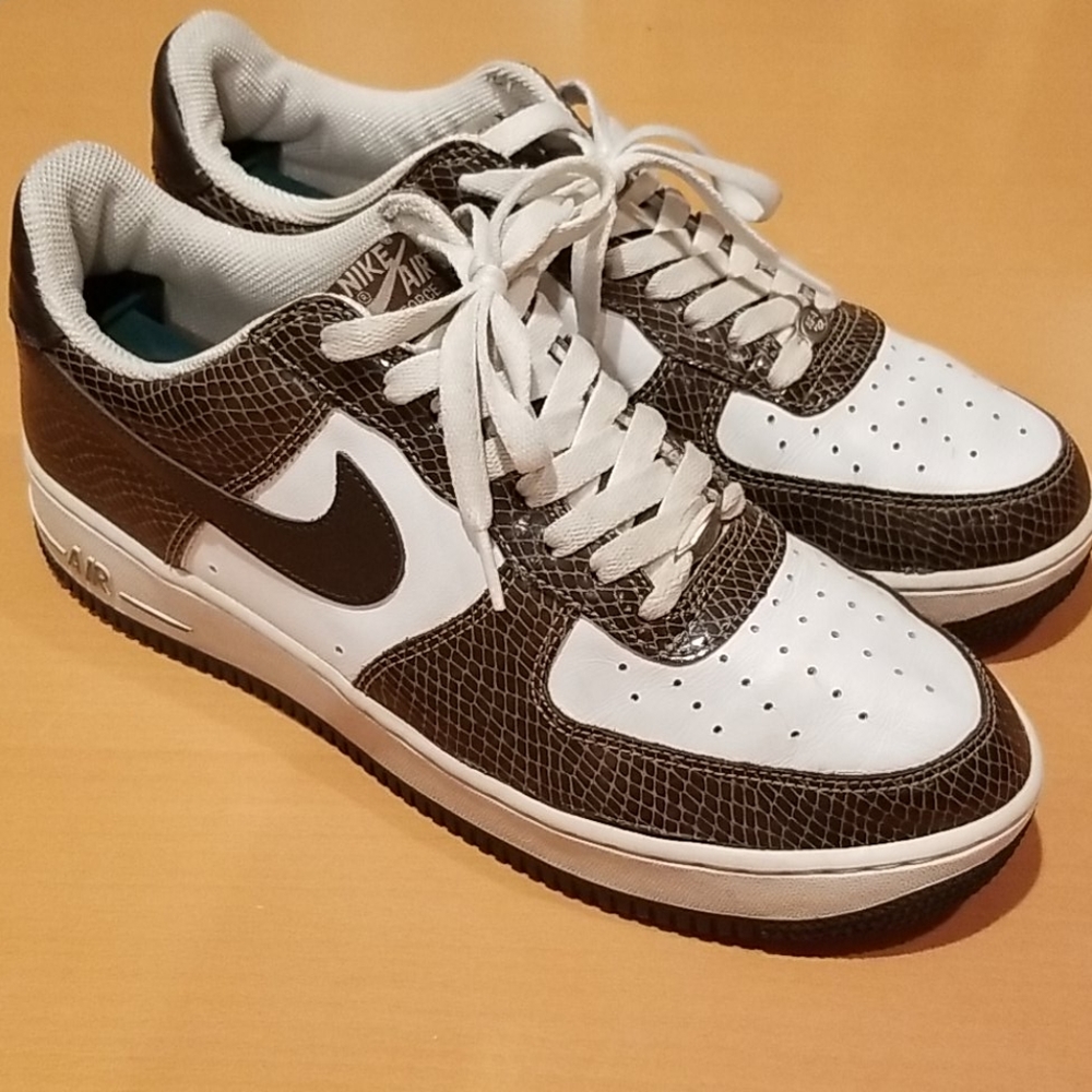 NIKE AIR FORCE ONE